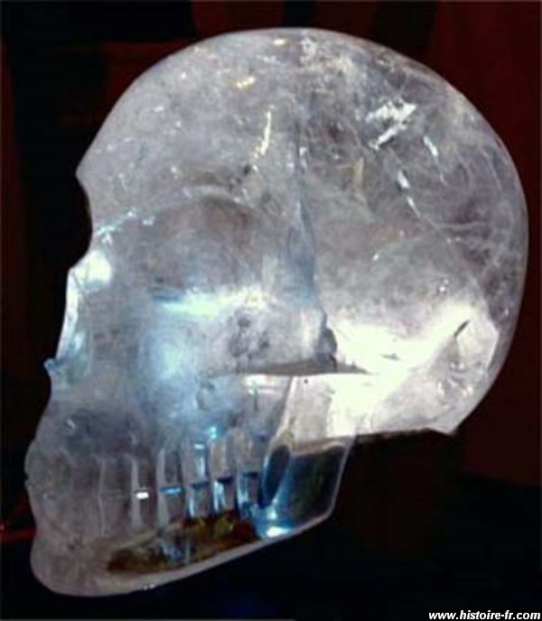 L'énigme des crânes de cristal, héritage des mayas ou faux du XIXè