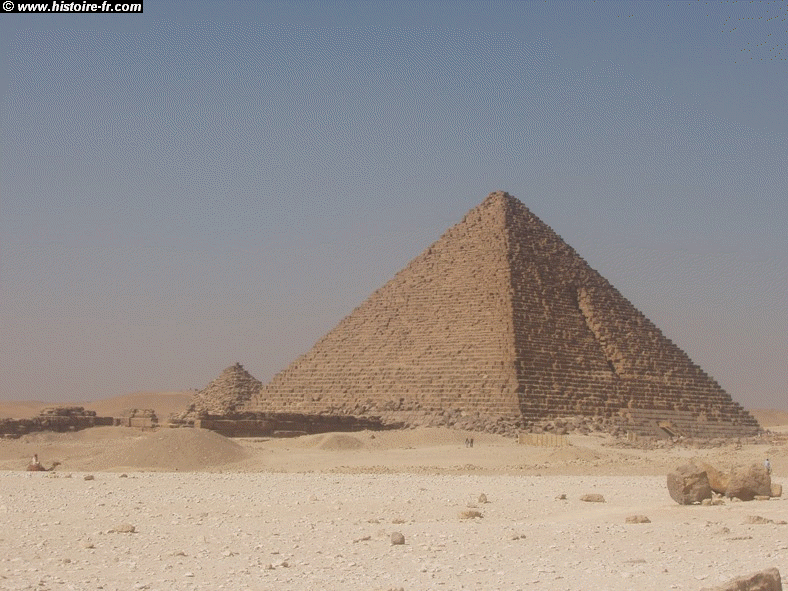 http://www.histoire-fr.com/images/pyramide_Mykerinos.gif